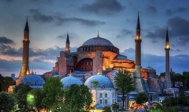 Dünya turizminin mərkəzi olan tarixi İstanbul – FOTOLAR