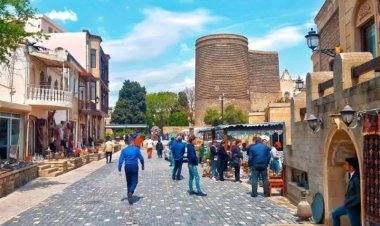 Поток туристов из Казахстана в Азербайджан вырос более чем на 20%