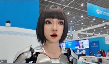 Azərbaycan teleməkanında bir ilk: AzTV süni intellektli robotdan müsahibə aldı – VİDEO