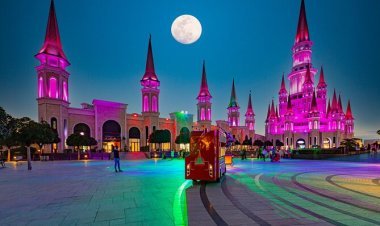 Qaranlıqda sualtı macəralardan ulduzların altında qolf oyununa – Türk Rivierasının gecə həyatı