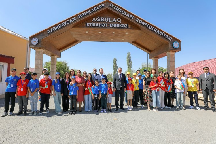 Naxçıvanda “Yay düşərgəsi”ndə iştirak edən uşaqlarla görüş keçirilib