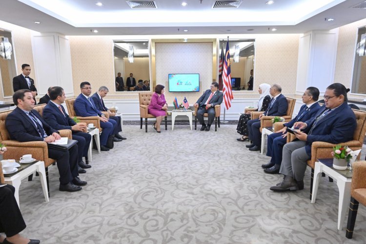 Milli Məclisin sədri Sahibə Qafarova Malayziya Parlamenti Senatının sədri  ilə görüşüb