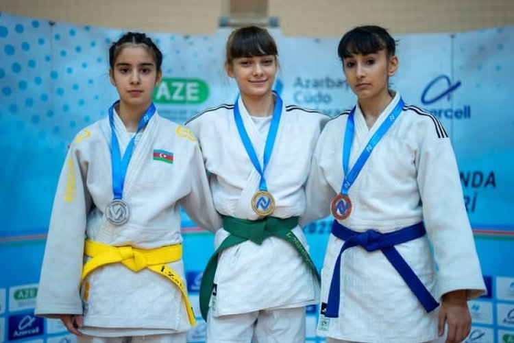 Sumqayıt Olimpiya İdman Kompleksində U-17 yeniyetmələr arasında Abşeron-Xızı bölgəsi üzrə region birinciliyi start götürüb