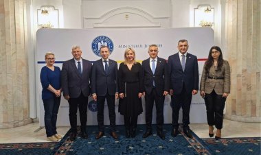 Vəkillər Kollegiyasının rəhbərliyi Rumıniyanın Ədliyyə Nazirliyində görüş keçirib