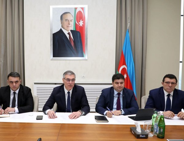 "Azəriqaz" İB-nin baş direktoru Xızı rayonunda vətəndaşları dinləyib