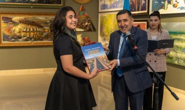11 yaşlı rəssam Yağmur Kamerin Azərbaycanda sərgisi açılıb
